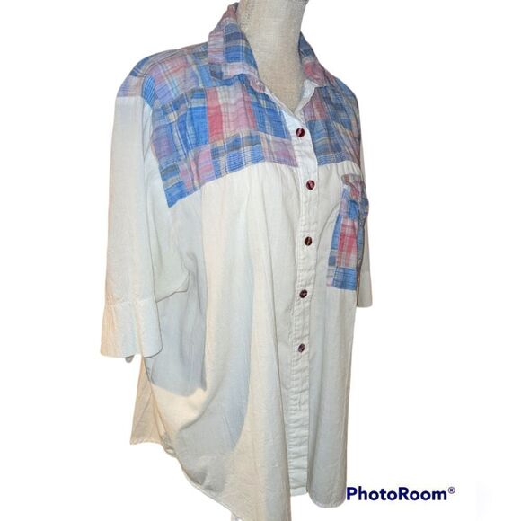 🤩 Tapestry in white and plaid patchwork vintage top🤩 2 for $20 - Picture 5 of 9